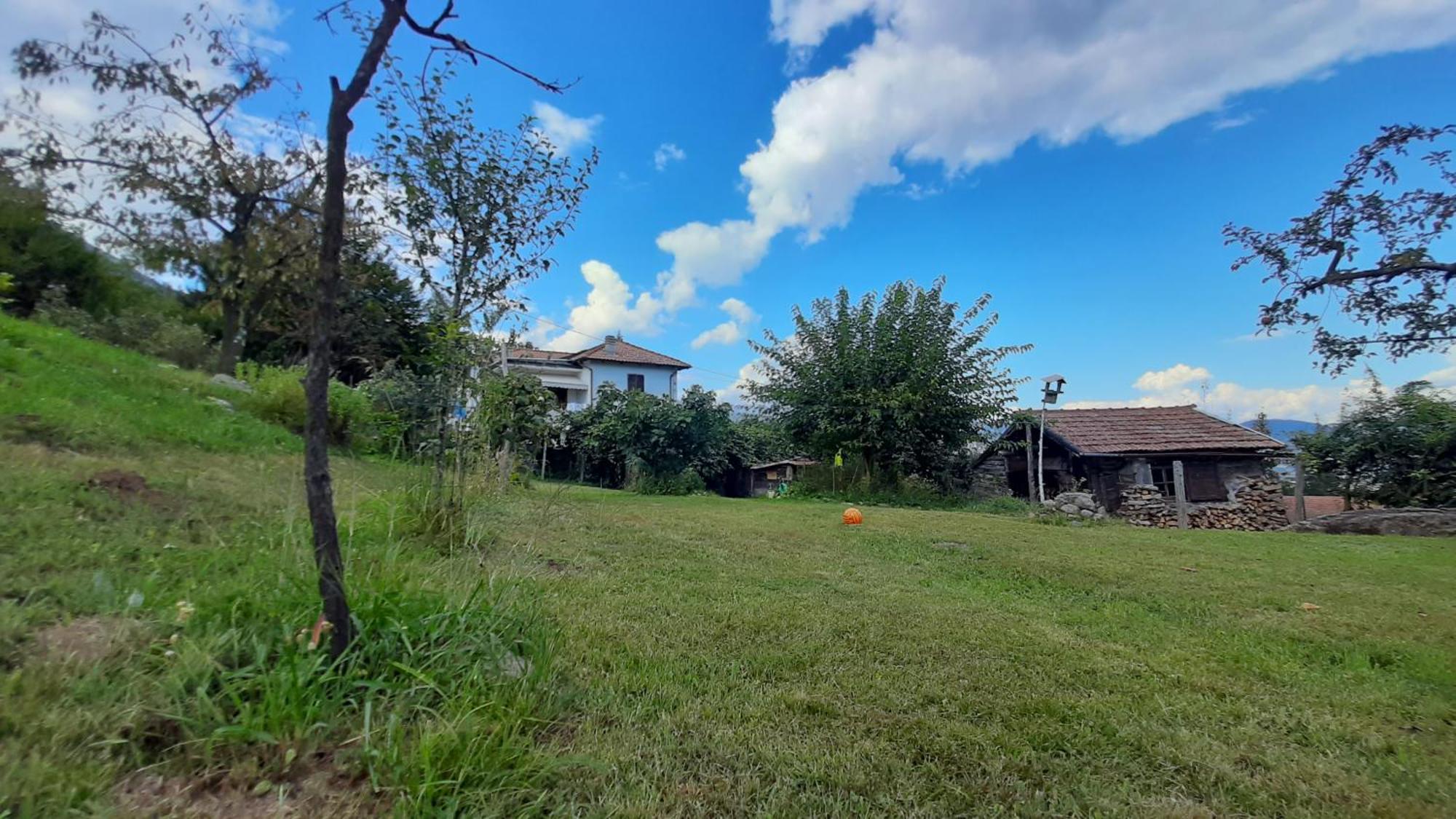 B&B Al Mutpron Casale Corte Cerro Bagian luar foto